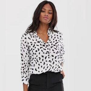 Stroked on Spots Button up top